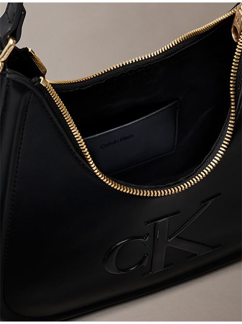 bold ck small crescent bag CALVIN KLEIN | LV04F3561GUB1